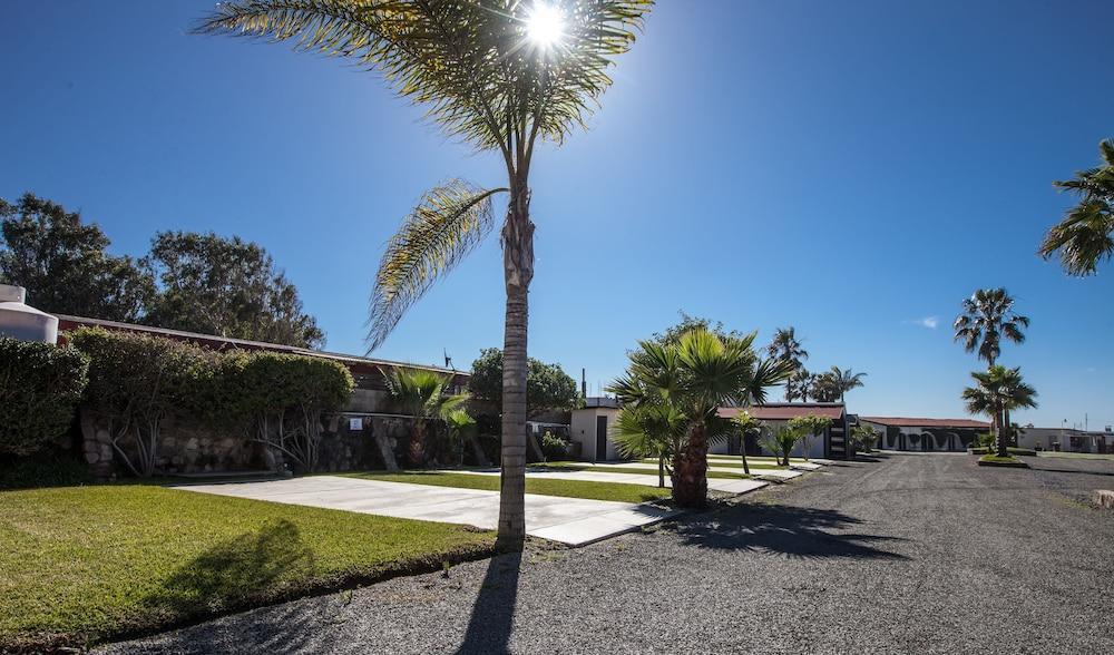 California Villas Y Hotel إنسينادا المظهر الخارجي الصورة